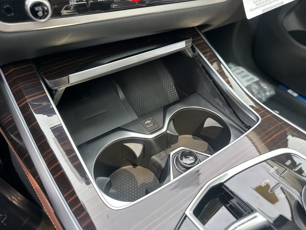 new 2026 BMW X7 car, priced at $90,890