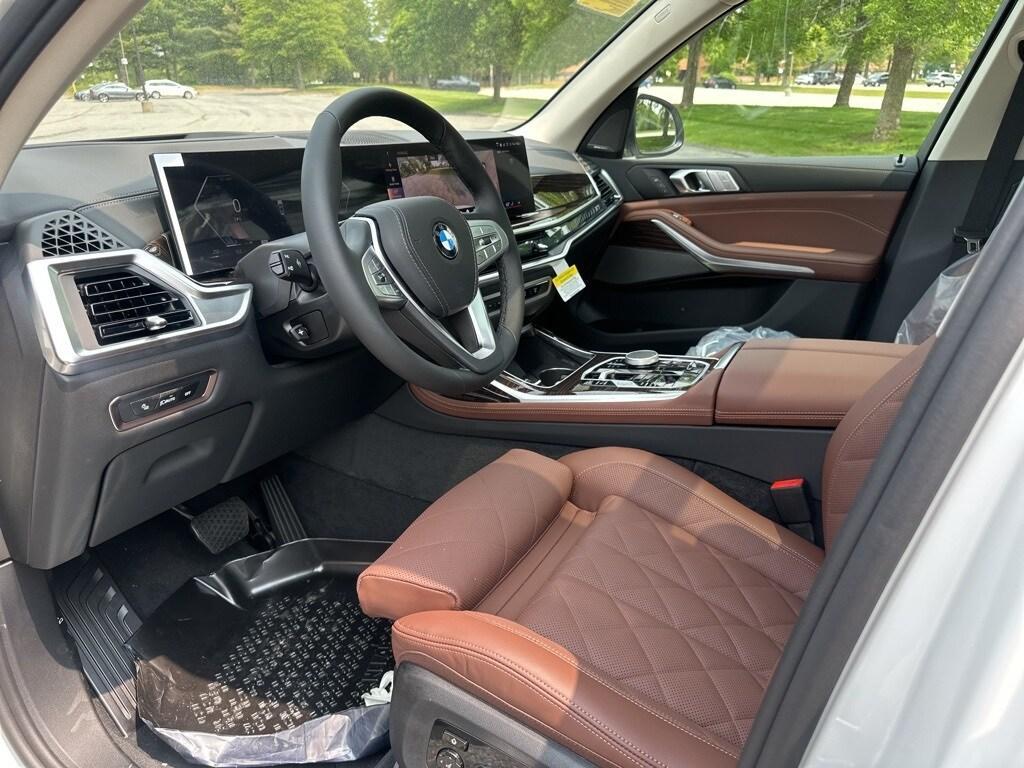 new 2026 BMW X7 car, priced at $90,890