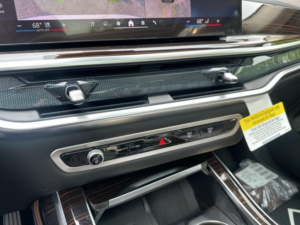 new 2026 BMW X7 car, priced at $90,890