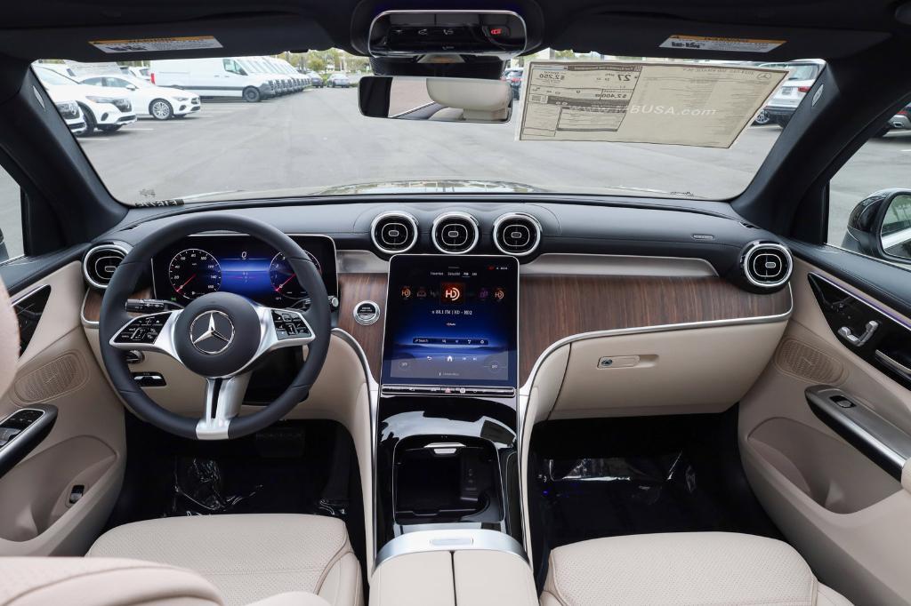 new 2024 Mercedes-Benz GLC 300 car, priced at $53,945