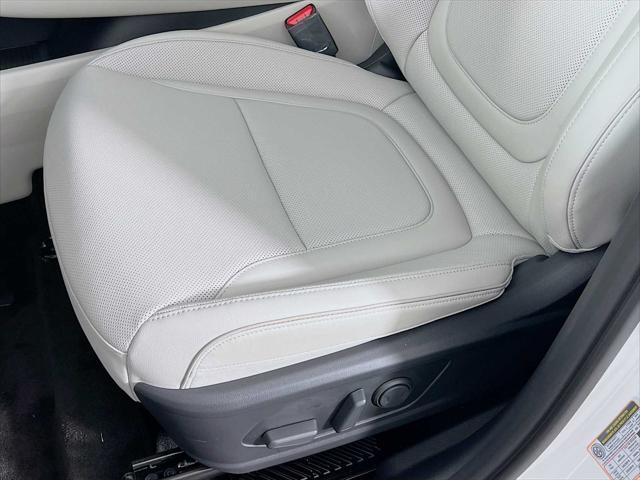 new 2025 Hyundai TUCSON Hybrid car, priced at $41,659