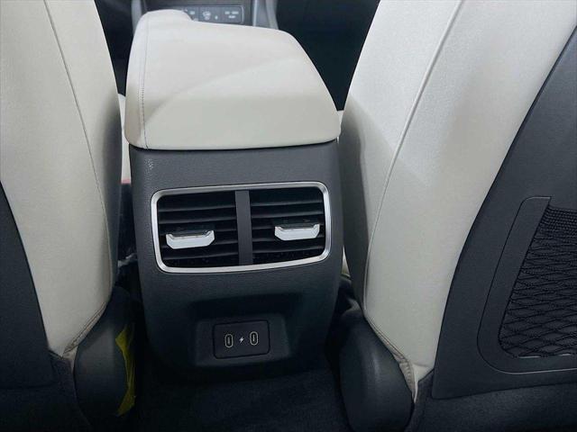 new 2025 Hyundai Sonata Hybrid car, priced at $32,086