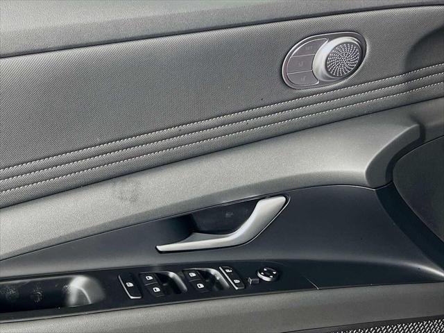 new 2025 Hyundai Elantra car, priced at $31,023