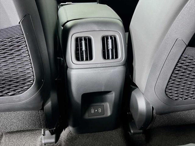 new 2025 Hyundai TUCSON Hybrid car, priced at $38,475