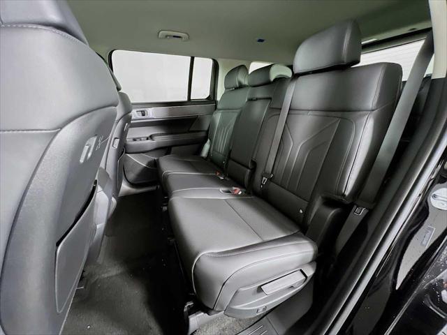 new 2025 Hyundai Santa Fe car, priced at $38,942