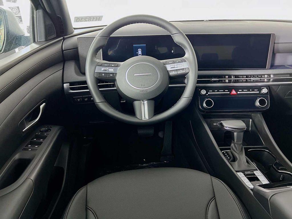 new 2025 Hyundai Tucson car, priced at $34,095