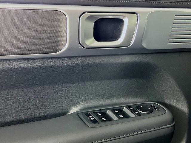 new 2025 Hyundai Santa Fe car, priced at $42,010