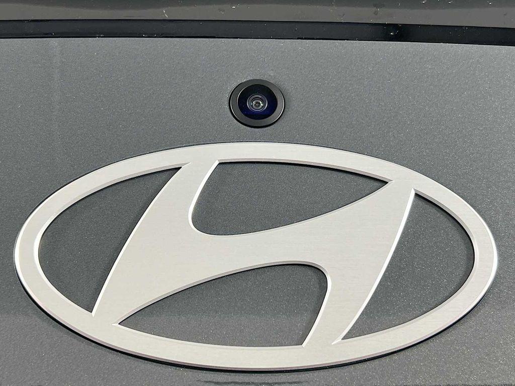 new 2025 Hyundai Elantra car, priced at $27,842
