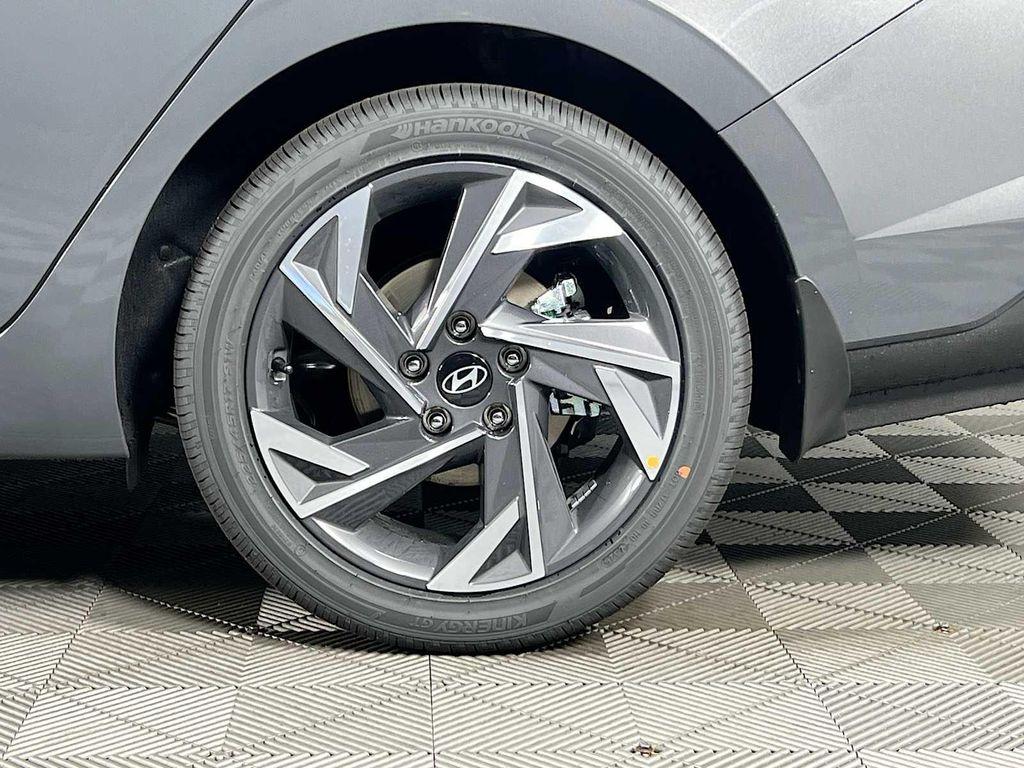 new 2025 Hyundai Elantra car, priced at $27,842