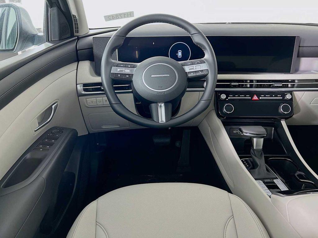 new 2025 Hyundai Tucson car, priced at $33,555