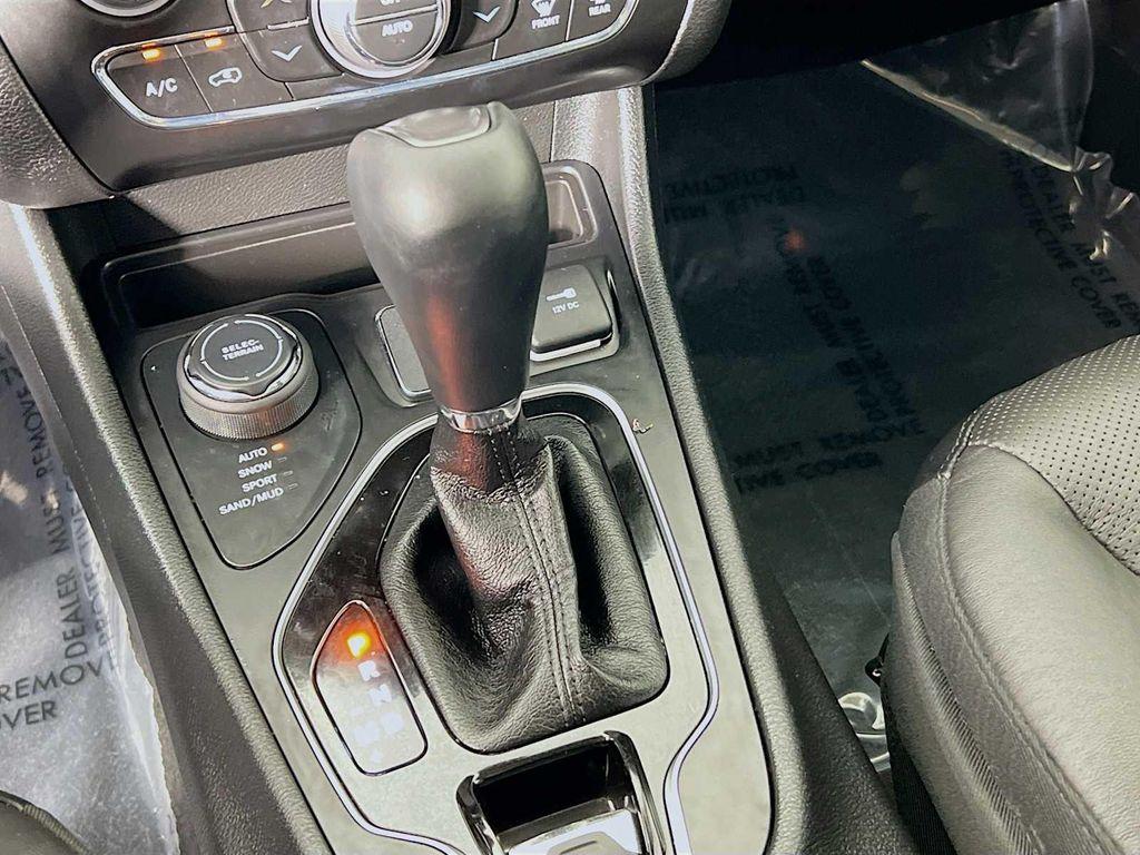 used 2021 Jeep Cherokee car, priced at $21,491