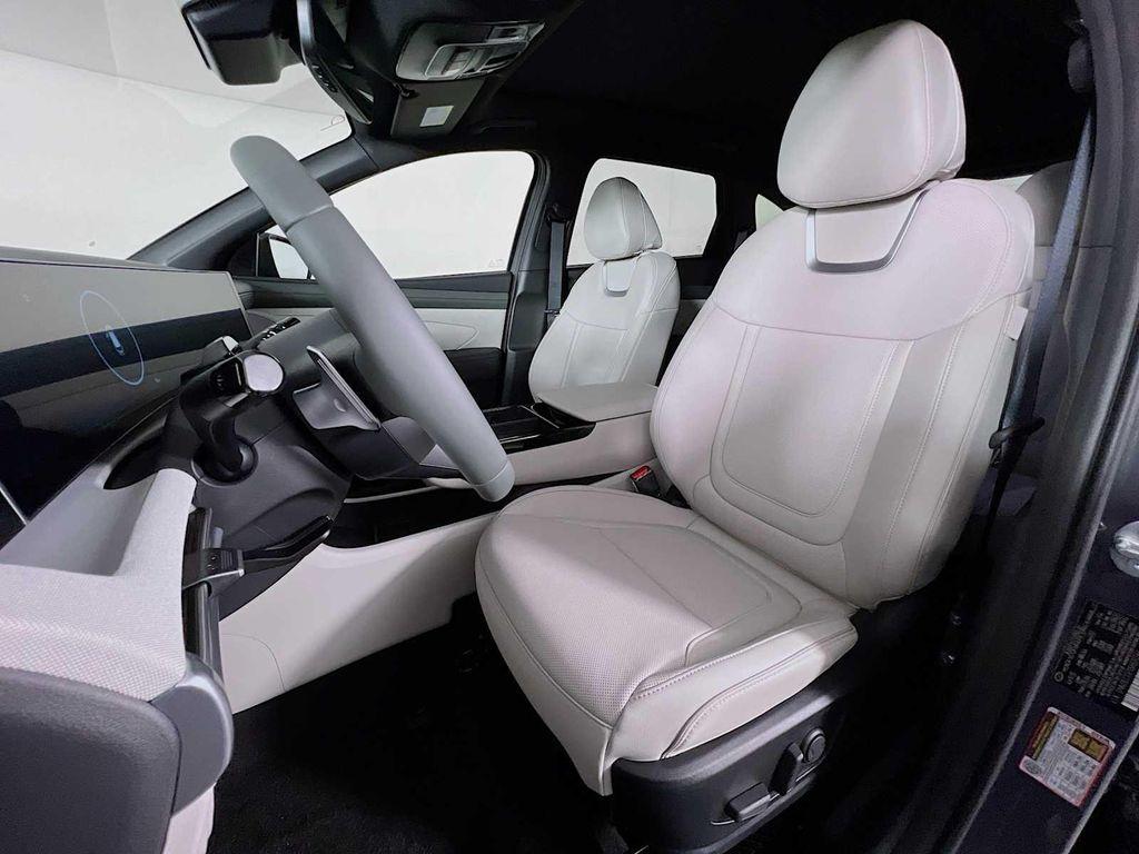 new 2025 Hyundai Tucson car, priced at $39,840