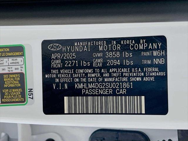 new 2025 Hyundai Elantra car, priced at $25,570