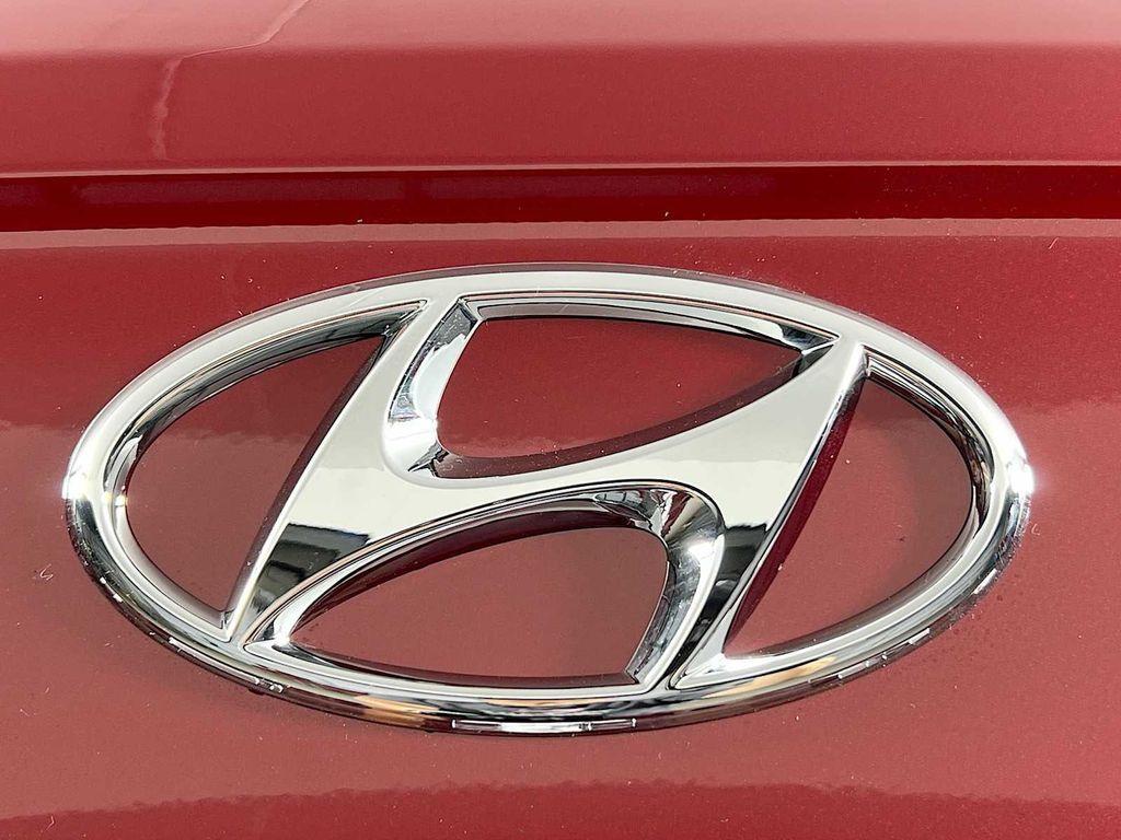 new 2025 Hyundai Venue car, priced at $21,564