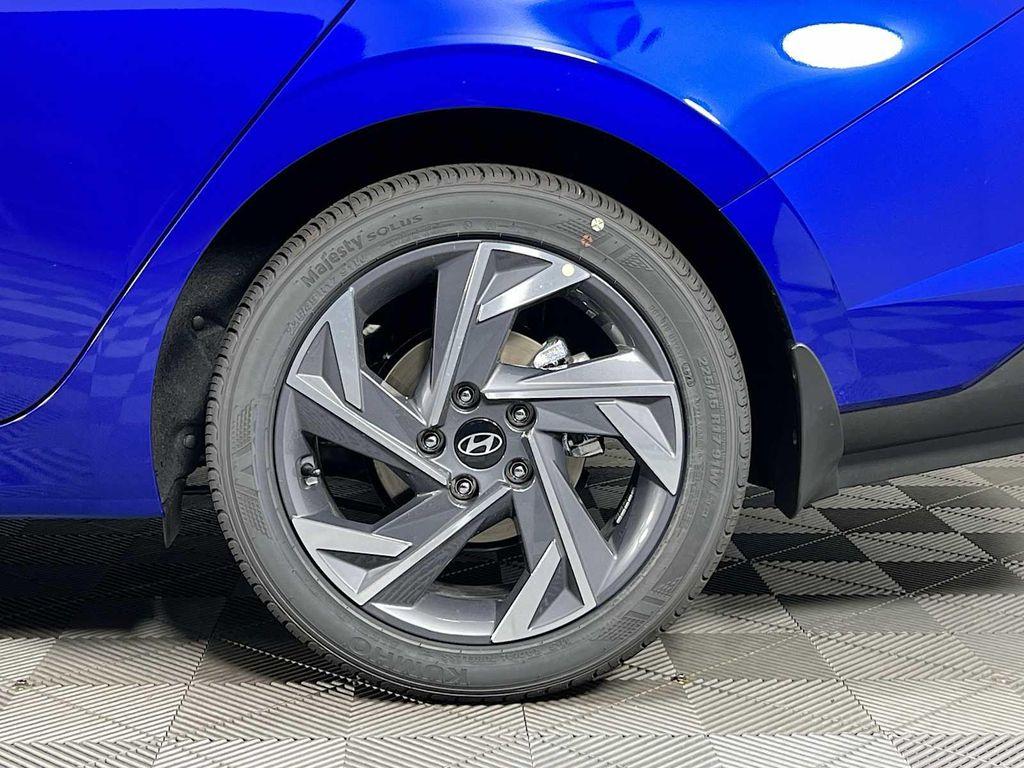 new 2025 Hyundai Elantra car, priced at $23,173