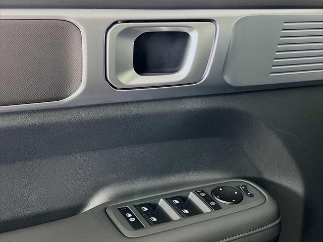 new 2025 Hyundai Santa Fe car, priced at $42,136