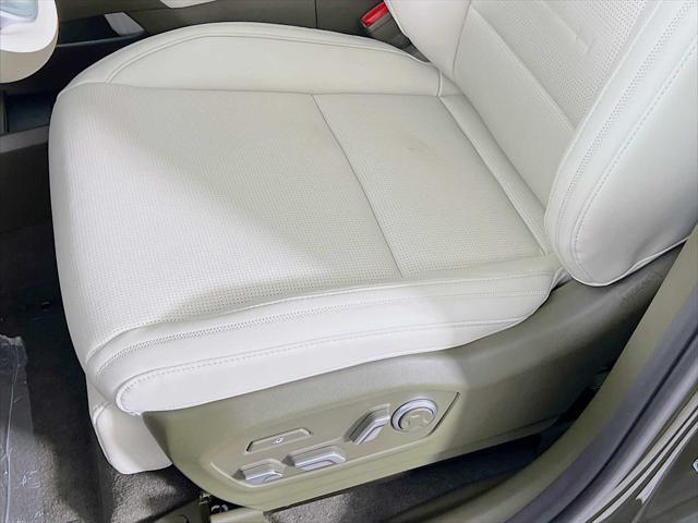 new 2025 Hyundai Santa Fe car, priced at $47,357
