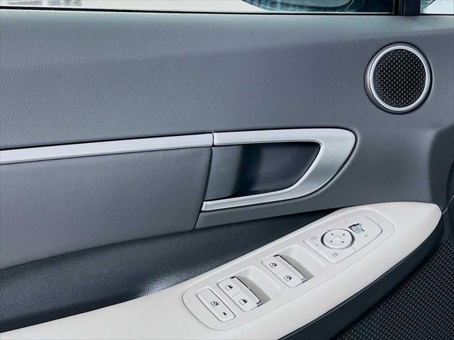 new 2025 Hyundai Sonata Hybrid car, priced at $31,988