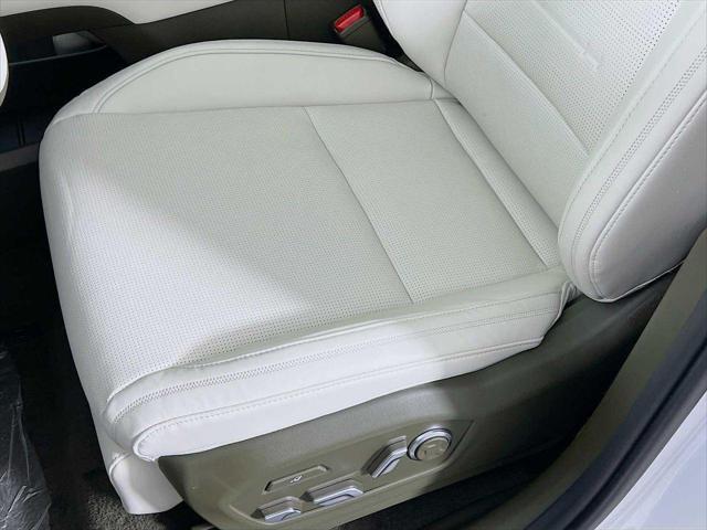 new 2025 Hyundai SANTA FE HEV car, priced at $50,702