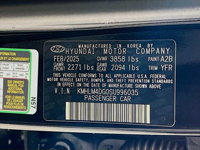 new 2025 Hyundai Elantra car, priced at $25,015