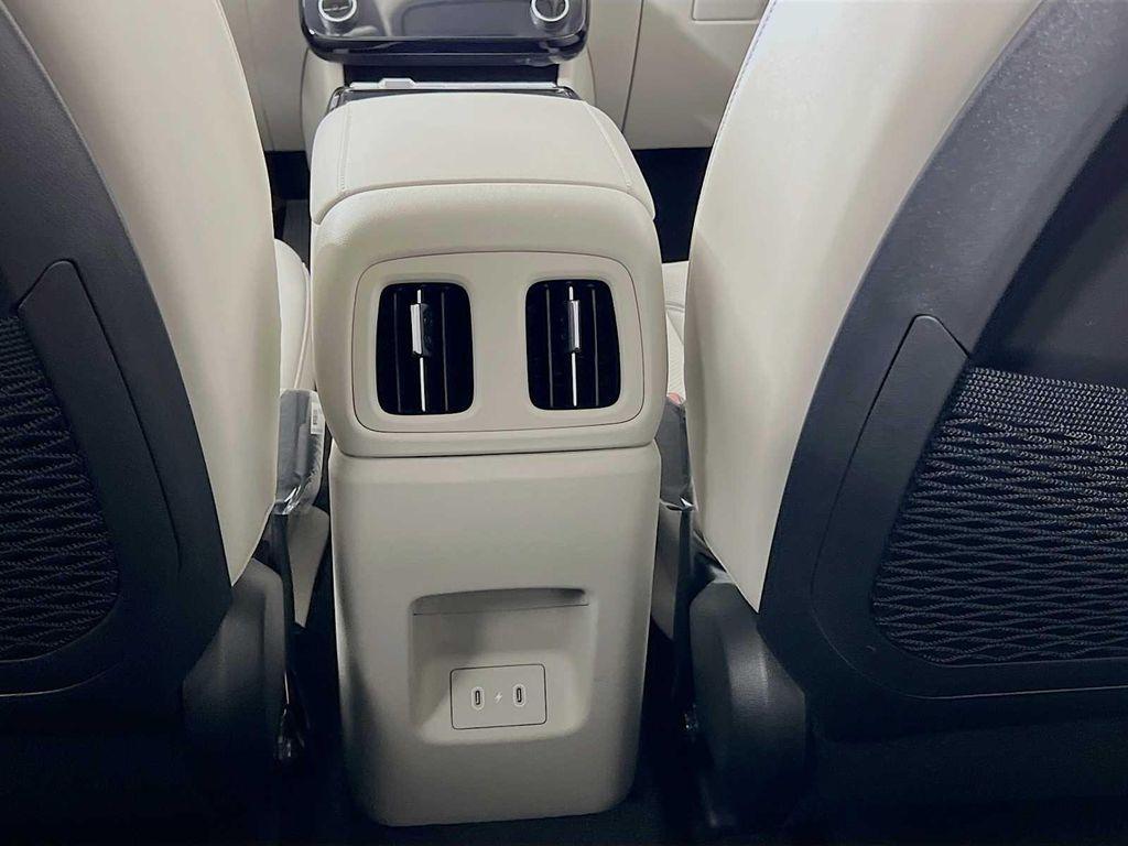 new 2025 Hyundai TUCSON Hybrid car, priced at $38,725