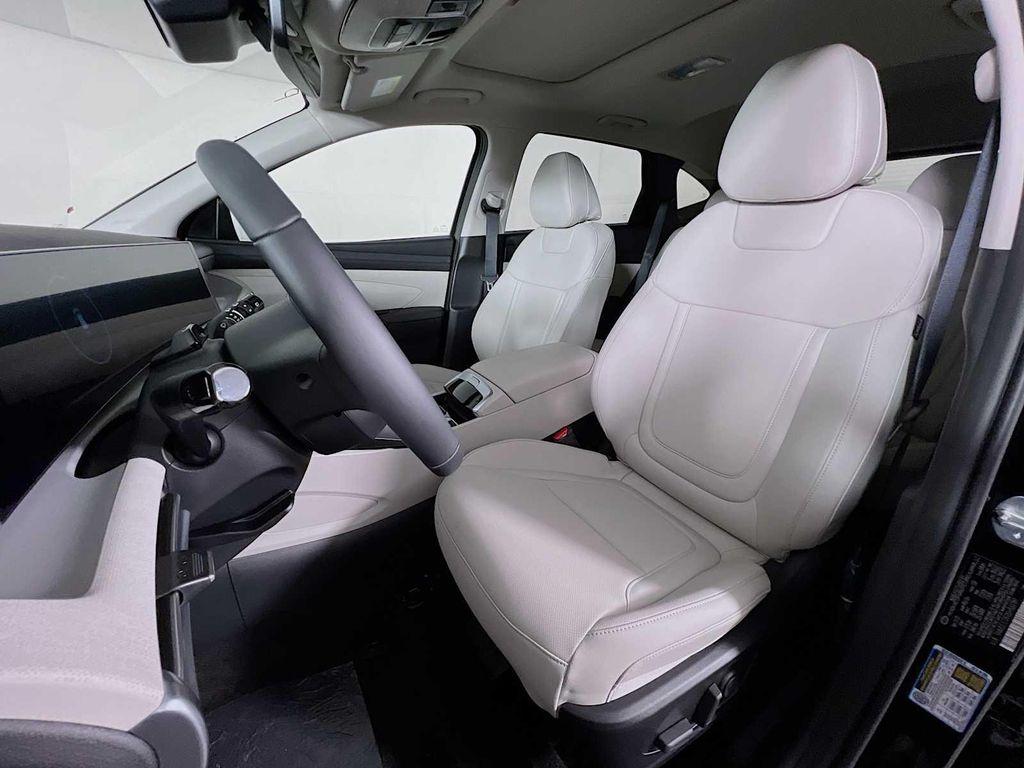 new 2025 Hyundai Tucson car, priced at $33,970