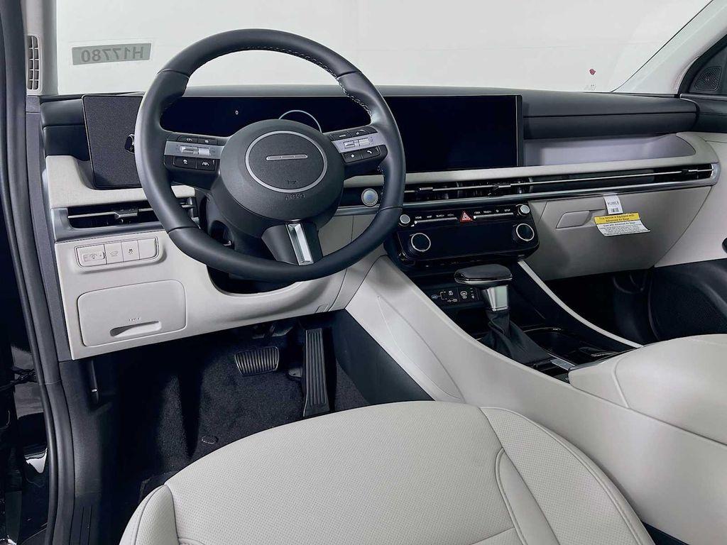 new 2025 Hyundai Tucson car, priced at $33,970