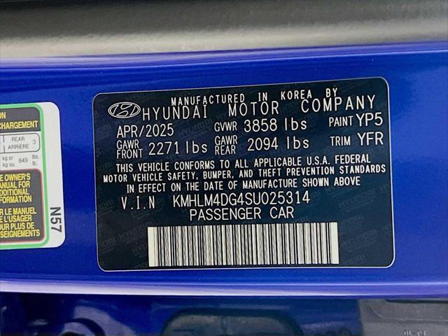 new 2025 Hyundai Elantra car, priced at $25,070
