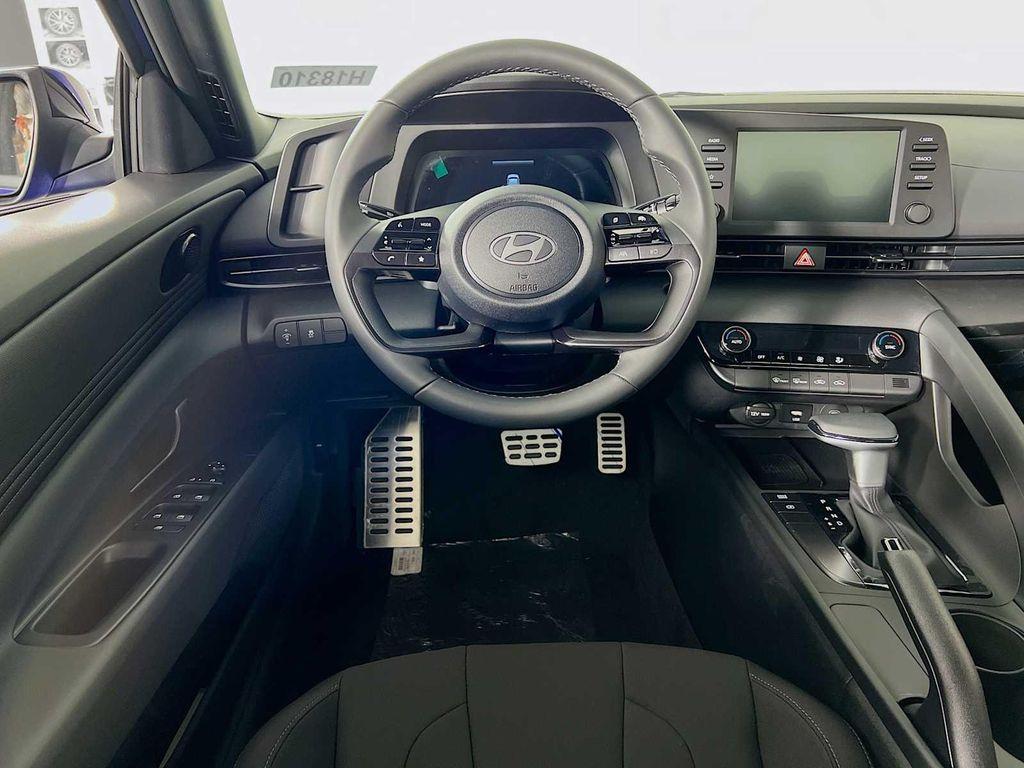 new 2025 Hyundai Elantra car, priced at $23,222