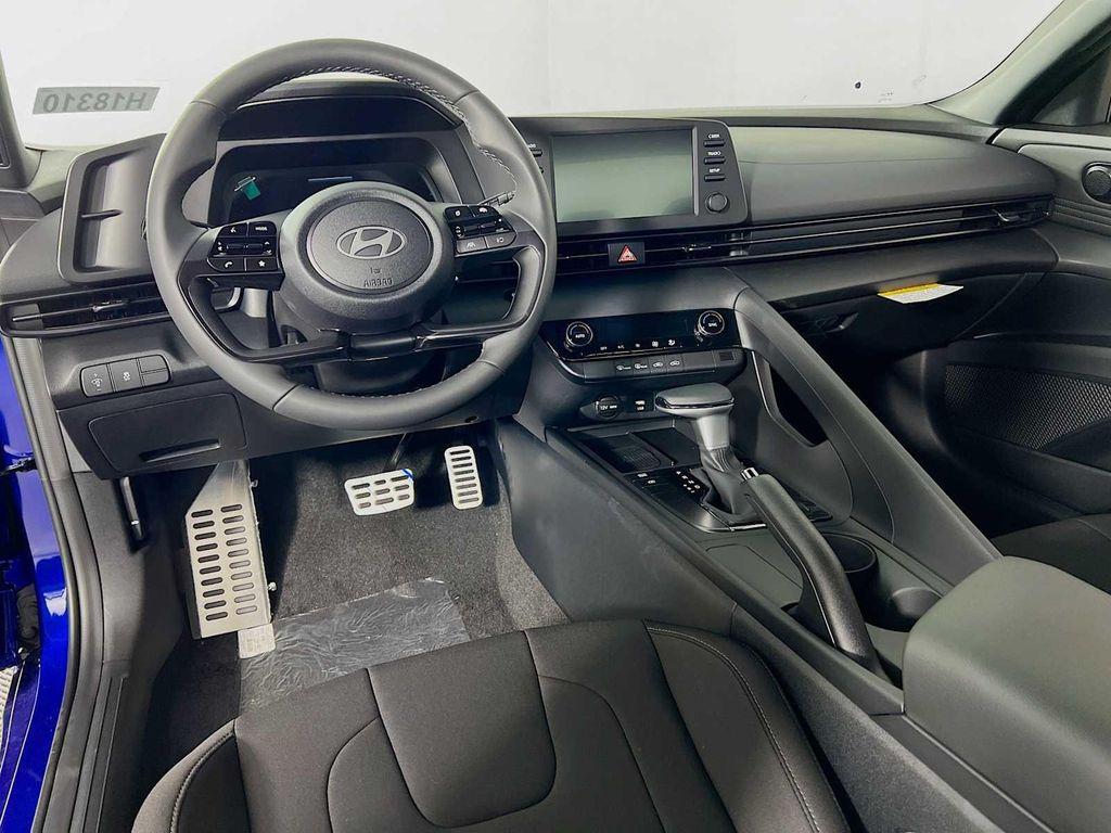 new 2025 Hyundai Elantra car, priced at $23,222