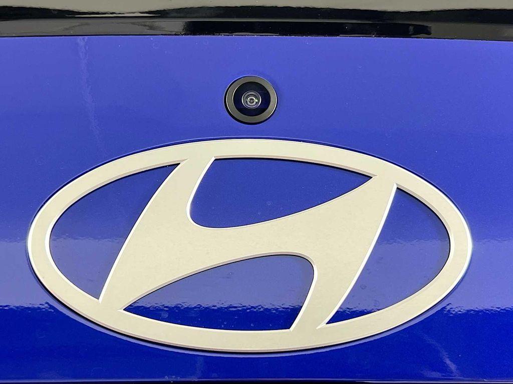 new 2025 Hyundai Elantra car, priced at $23,222
