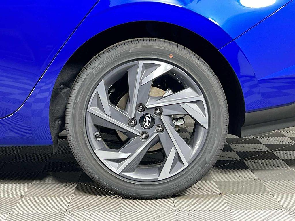 new 2025 Hyundai Elantra car, priced at $23,222