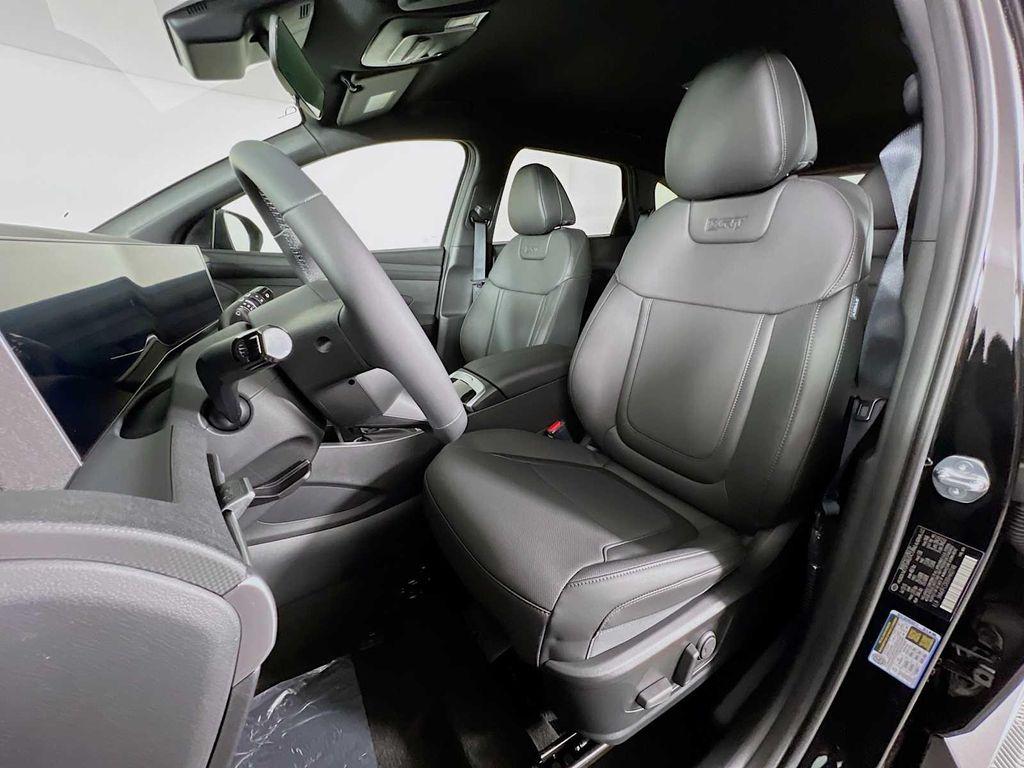 new 2025 Hyundai Tucson car, priced at $34,195