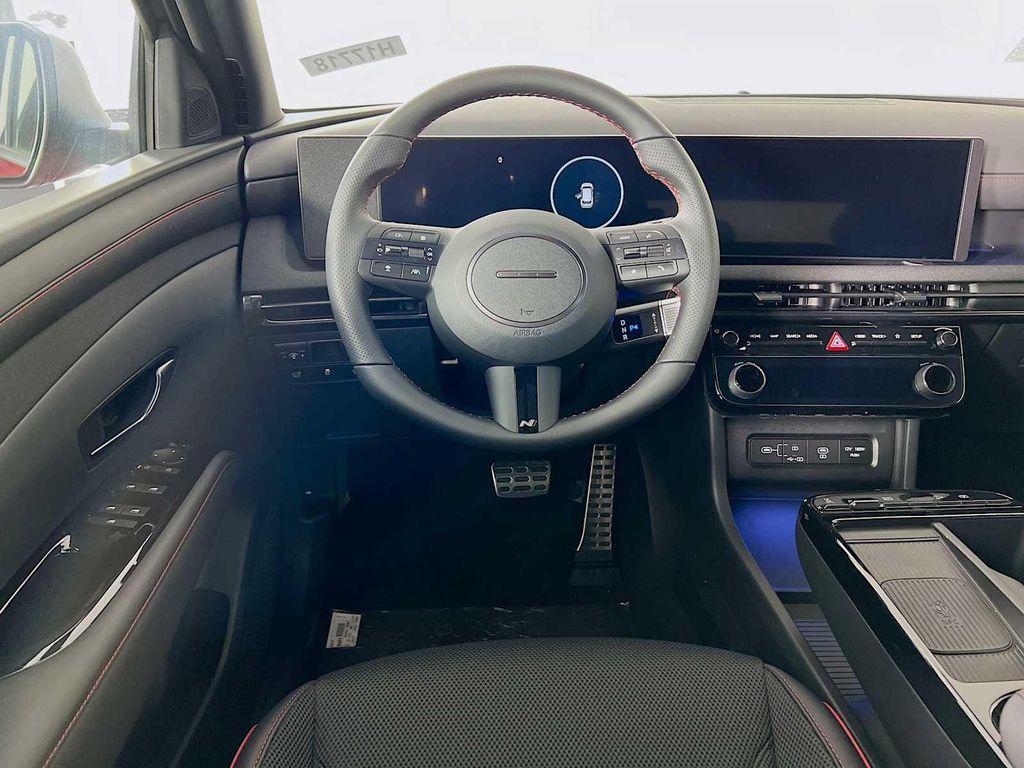 new 2025 Hyundai TUCSON Hybrid car, priced at $40,710