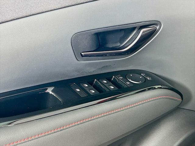 new 2025 Hyundai TUCSON Hybrid car, priced at $38,101