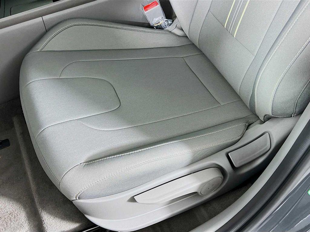 new 2025 Hyundai Elantra car, priced at $23,579
