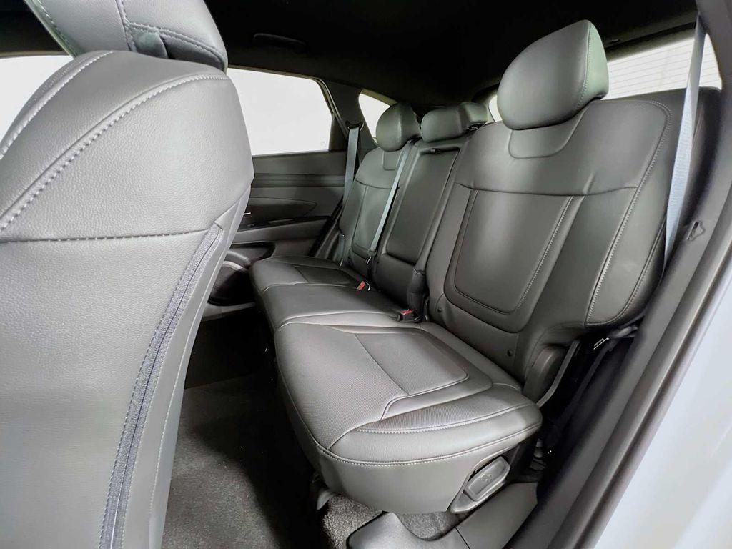 new 2025 Hyundai Tucson car, priced at $34,204