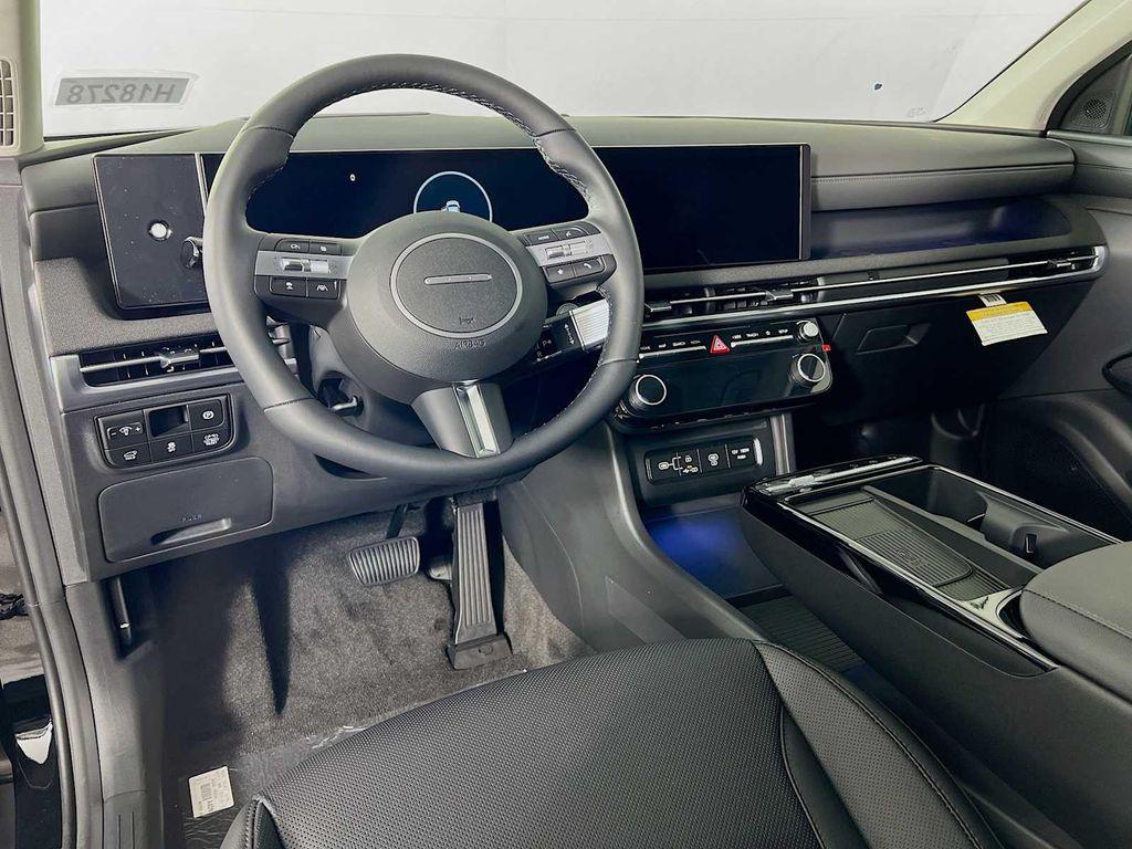 new 2025 Hyundai TUCSON Hybrid car, priced at $43,570