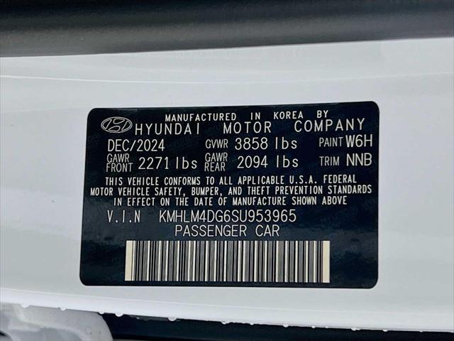 new 2025 Hyundai Elantra car, priced at $24,425