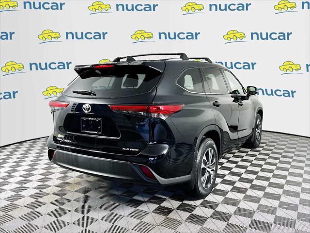 used 2022 Toyota Highlander car, priced at $38,491