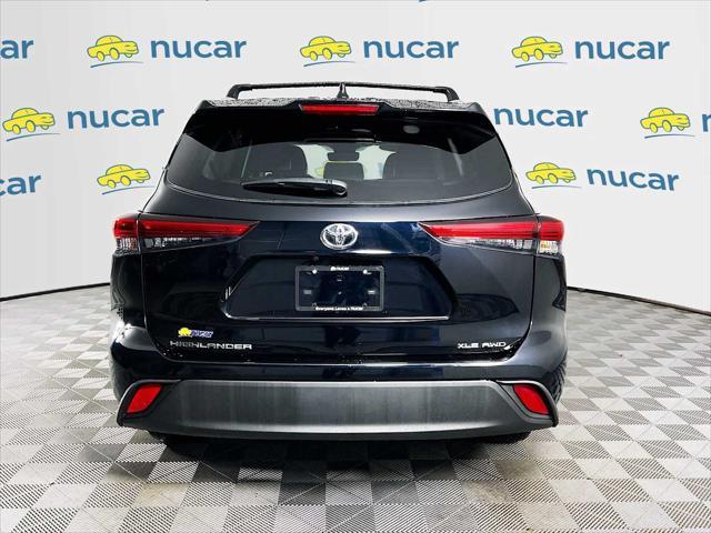 used 2022 Toyota Highlander car, priced at $38,491