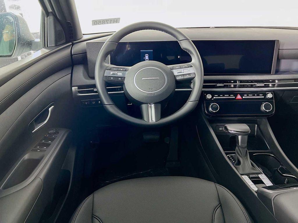 new 2025 Hyundai Tucson car, priced at $34,250