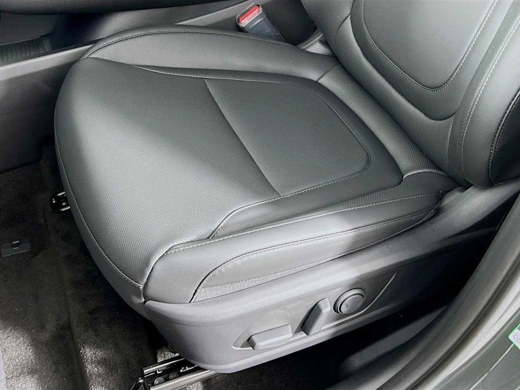 new 2025 Hyundai TUCSON Hybrid car, priced at $38,725
