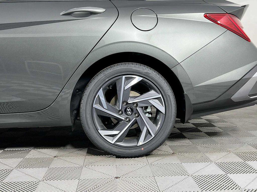 new 2025 Hyundai Elantra car, priced at $27,752
