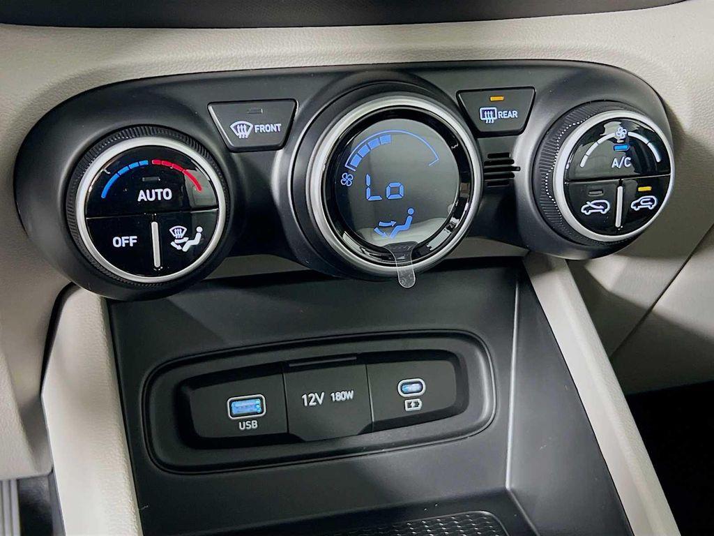 new 2025 Hyundai Venue car, priced at $22,589