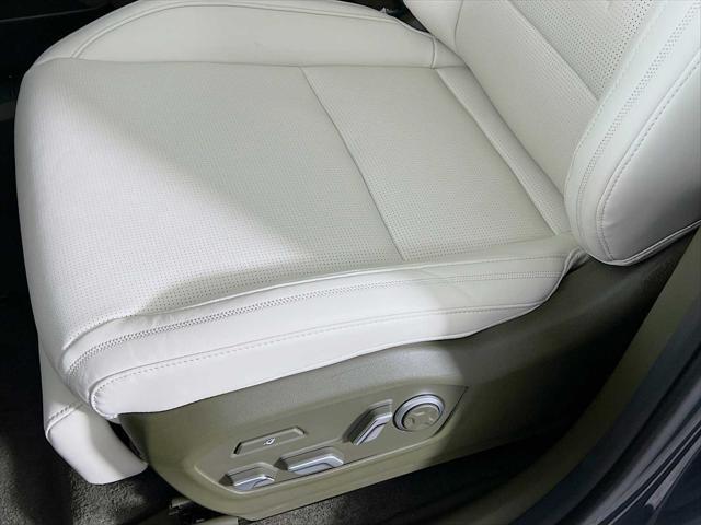 new 2025 Hyundai Santa Fe car, priced at $47,608