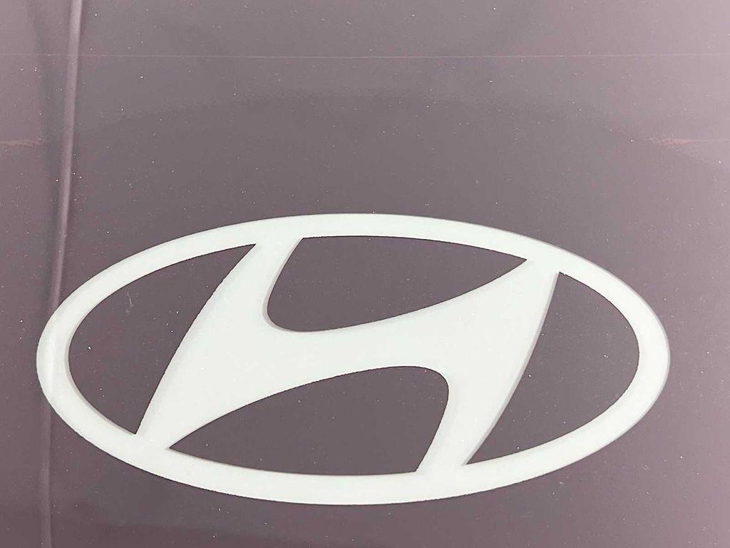 new 2025 Hyundai TUCSON Hybrid car, priced at $39,225