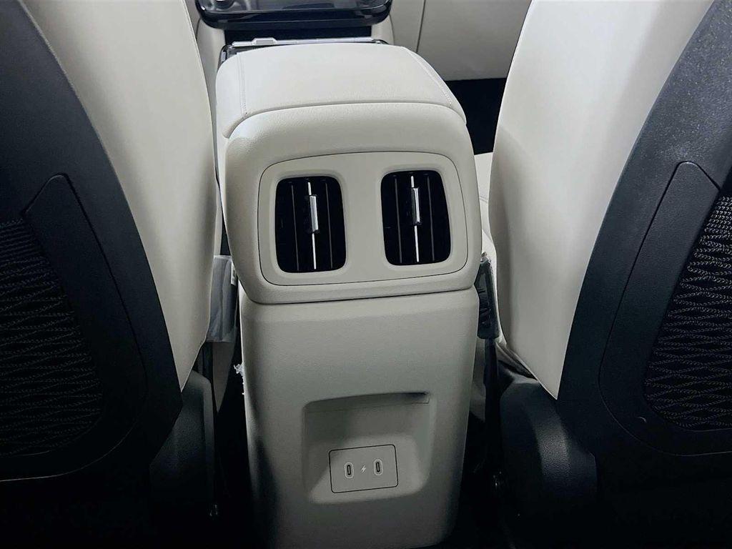 new 2025 Hyundai TUCSON Hybrid car, priced at $39,225