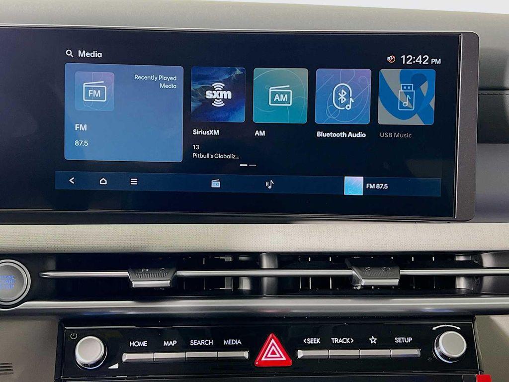new 2025 Hyundai TUCSON Hybrid car, priced at $39,225