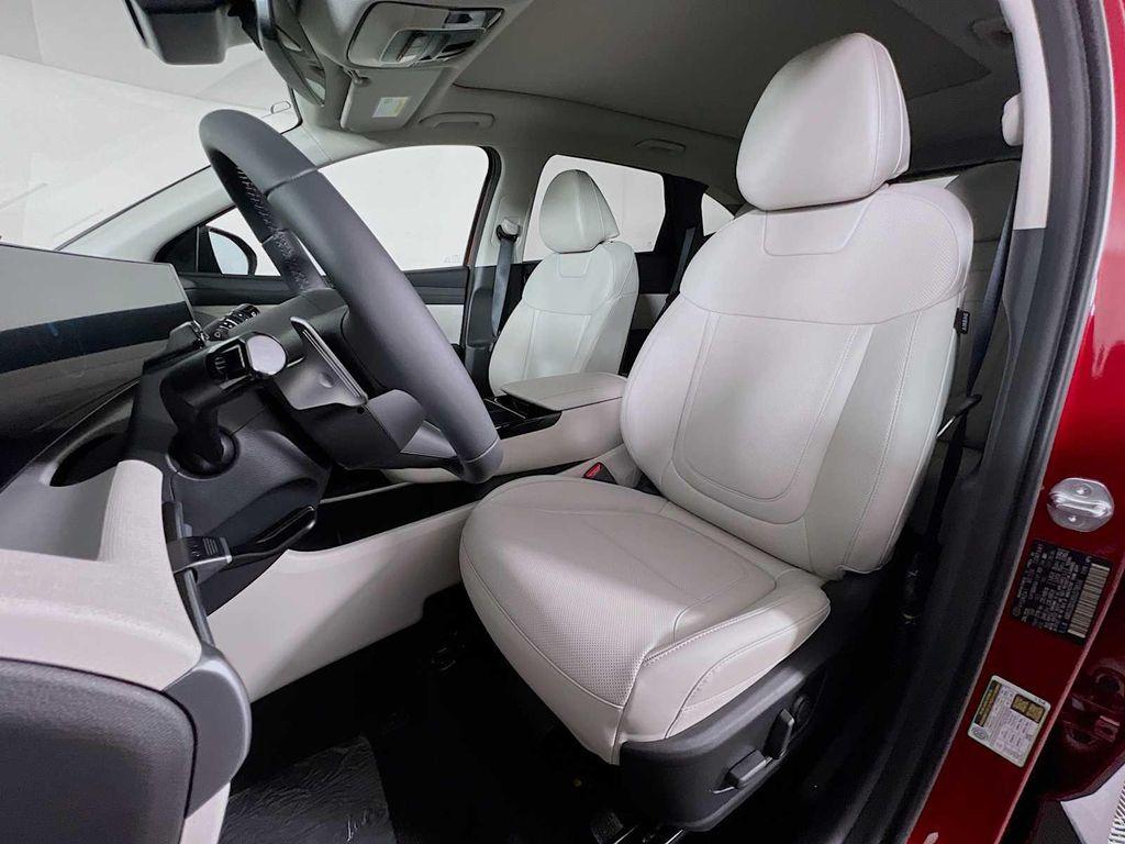 new 2025 Hyundai TUCSON Hybrid car, priced at $39,225
